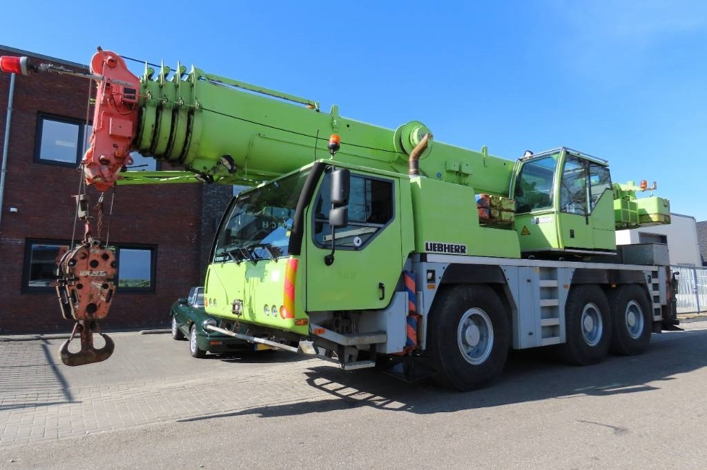 Liebherr LTM 1055-3.2 - Maastikukraana: pilt 1 Liebherr LTM 1055-3.2 - Maastikukraana: pilt 1