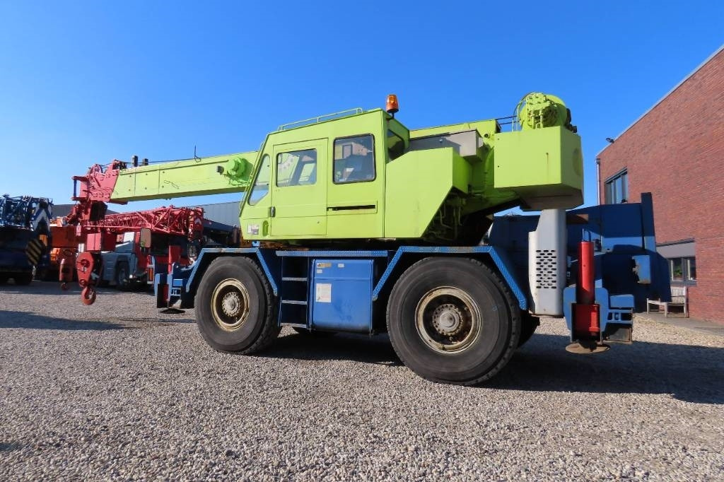 Tadano TR 250 E - Autokraana: pilt 3 Tadano TR 250 E - Autokraana: pilt 3