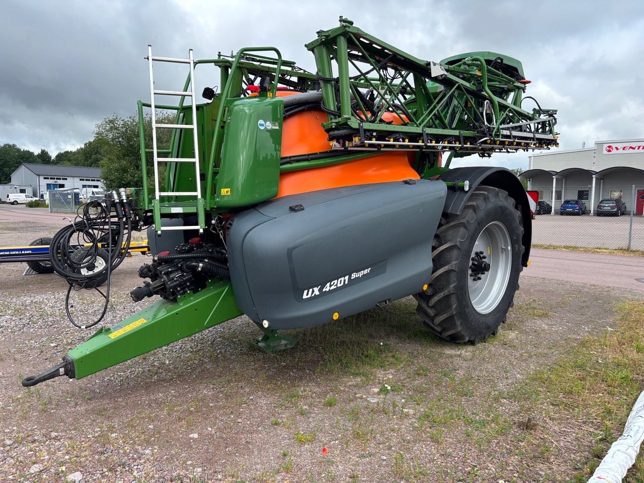 Amazone UX 4201 - Pritsija: pilt 1 Amazone UX 4201 - Pritsija: pilt 1