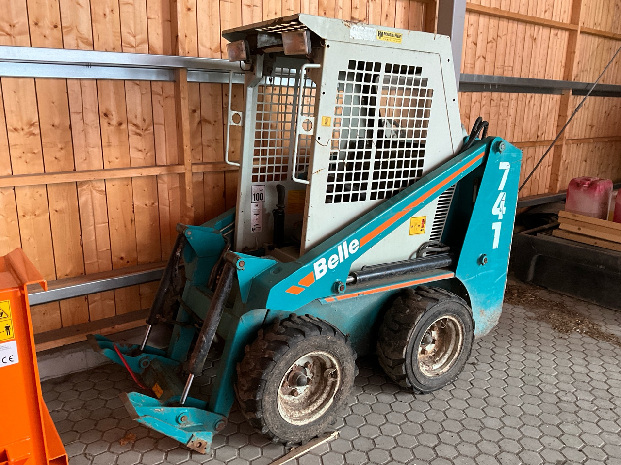 Belle 741 - Rataslaadur: pilt 1 Belle 741 - Rataslaadur: pilt 1