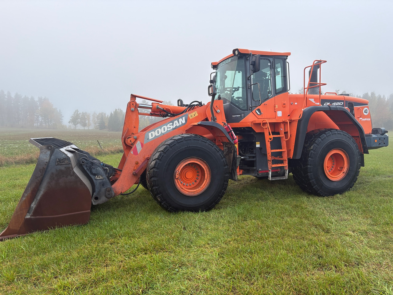 Doosan DL420-5 - Rataslaadur: pilt 1 Doosan DL420-5 - Rataslaadur: pilt 1
