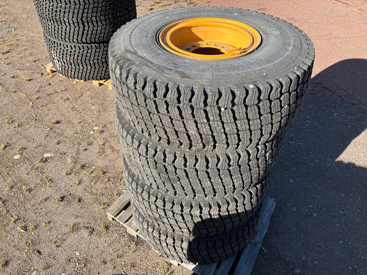 Hilo Snowmaster - Rehv - Ehitusmasinad: pilt 1 Hilo Snowmaster - Rehv - Ehitusmasinad: pilt 1