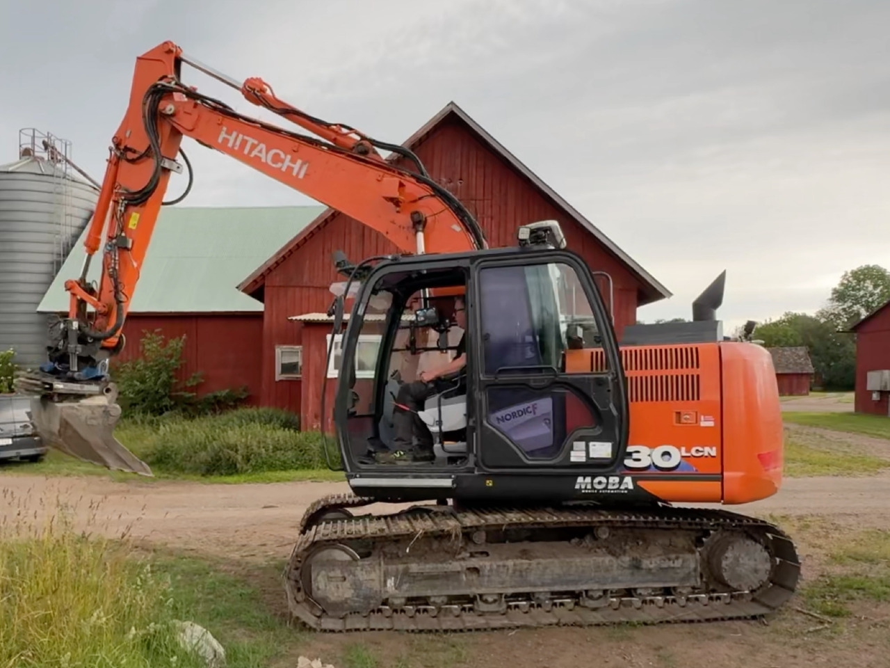 Hitachi ZX130LCN-6 - Ekskavaator: pilt 1 Hitachi ZX130LCN-6 - Ekskavaator: pilt 1