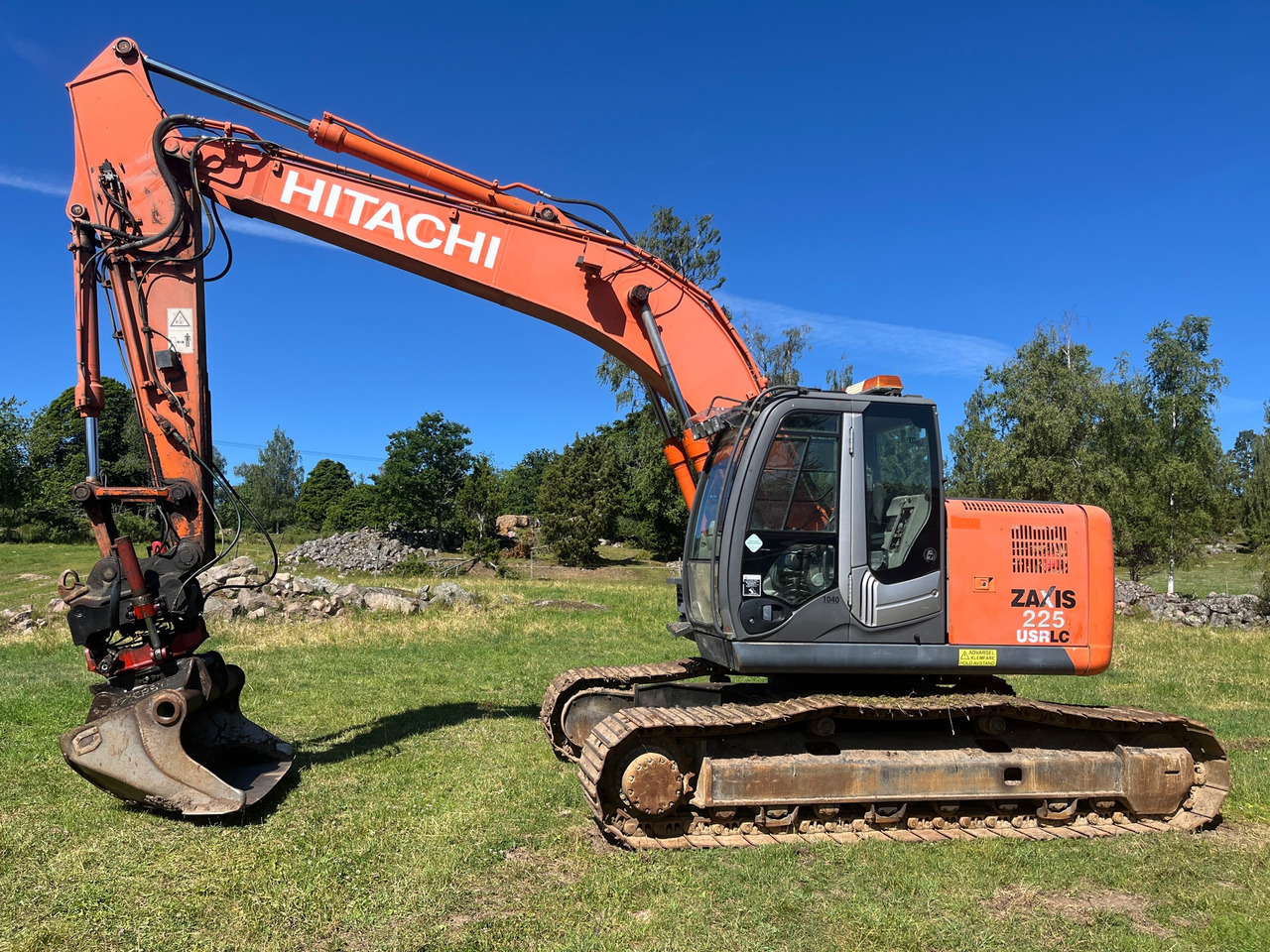 Hitachi ZX225 USR LC-3 - Ekskavaator: pilt 1 Hitachi ZX225 USR LC-3 - Ekskavaator: pilt 1
