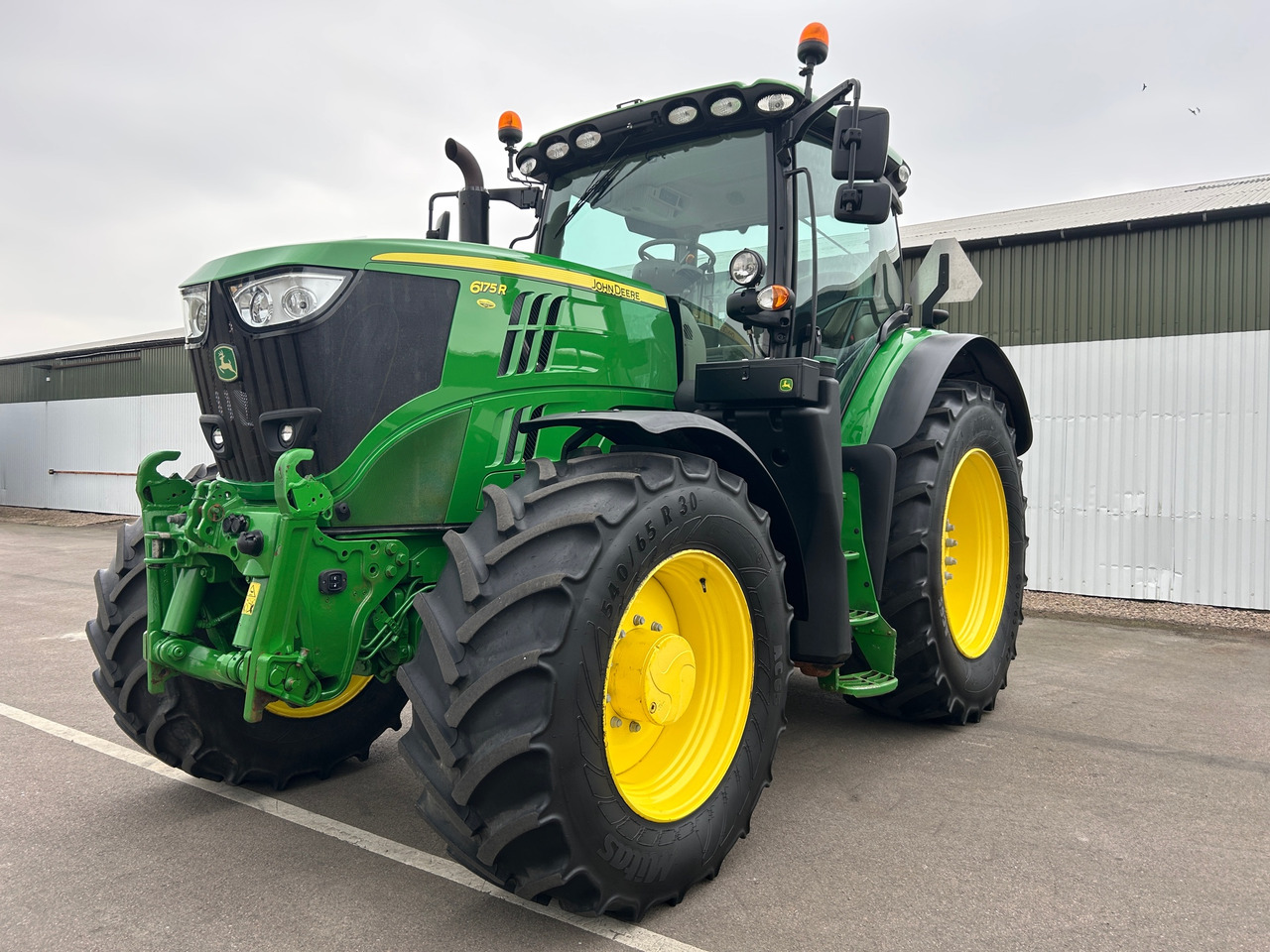 John Deere 6175R - Traktor: pilt 1 John Deere 6175R - Traktor: pilt 1