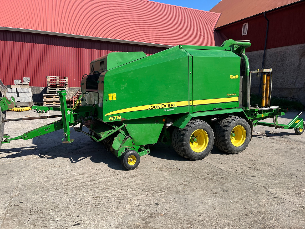 John Deere 678 Premium - Heinapress, ümmargune: pilt 1 John Deere 678 Premium - Heinapress, ümmargune: pilt 1