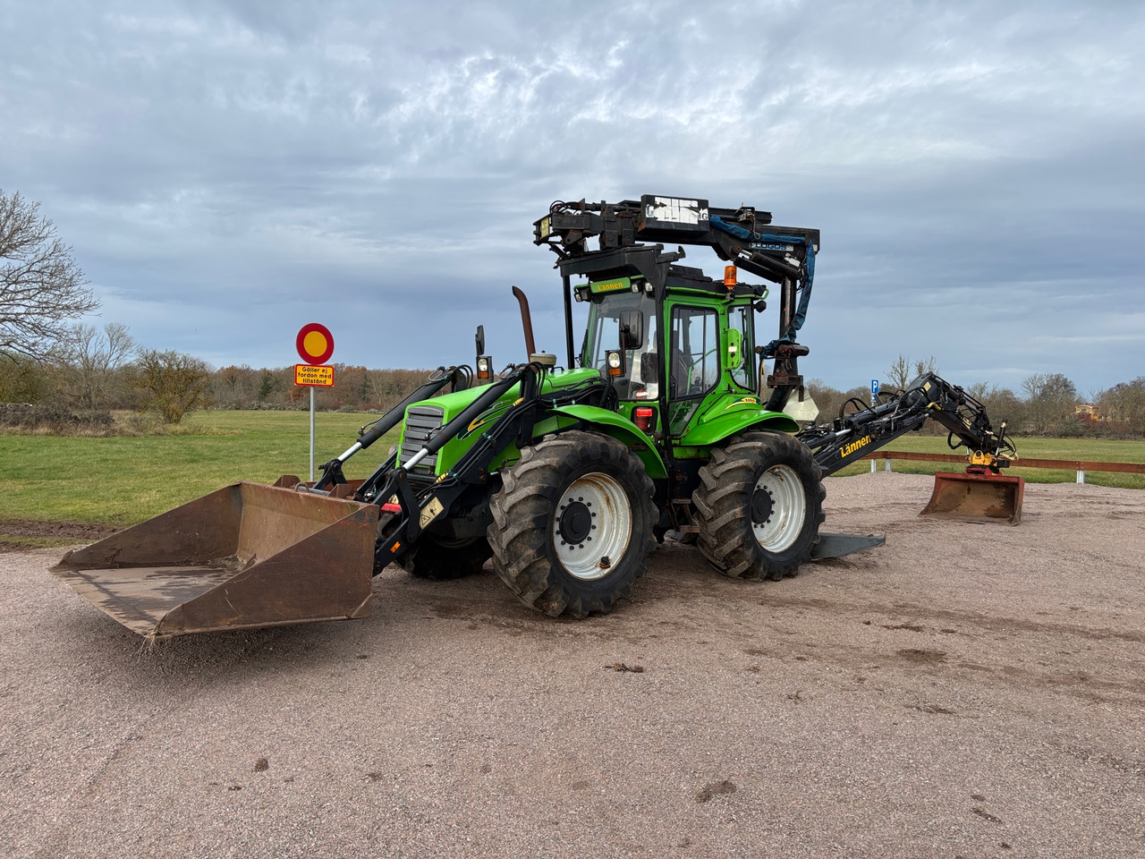 Lännen 880S - Ekskavaator-laadur: pilt 1 Lännen 880S - Ekskavaator-laadur: pilt 1