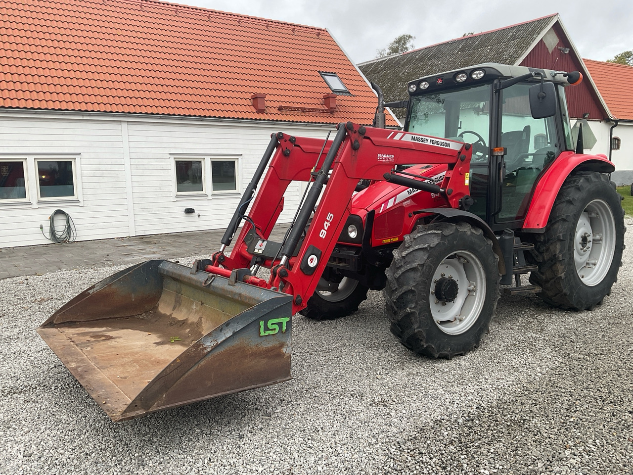 Massey Ferguson 5445 Dyna-4 - Traktor: pilt 1 Massey Ferguson 5445 Dyna-4 - Traktor: pilt 1