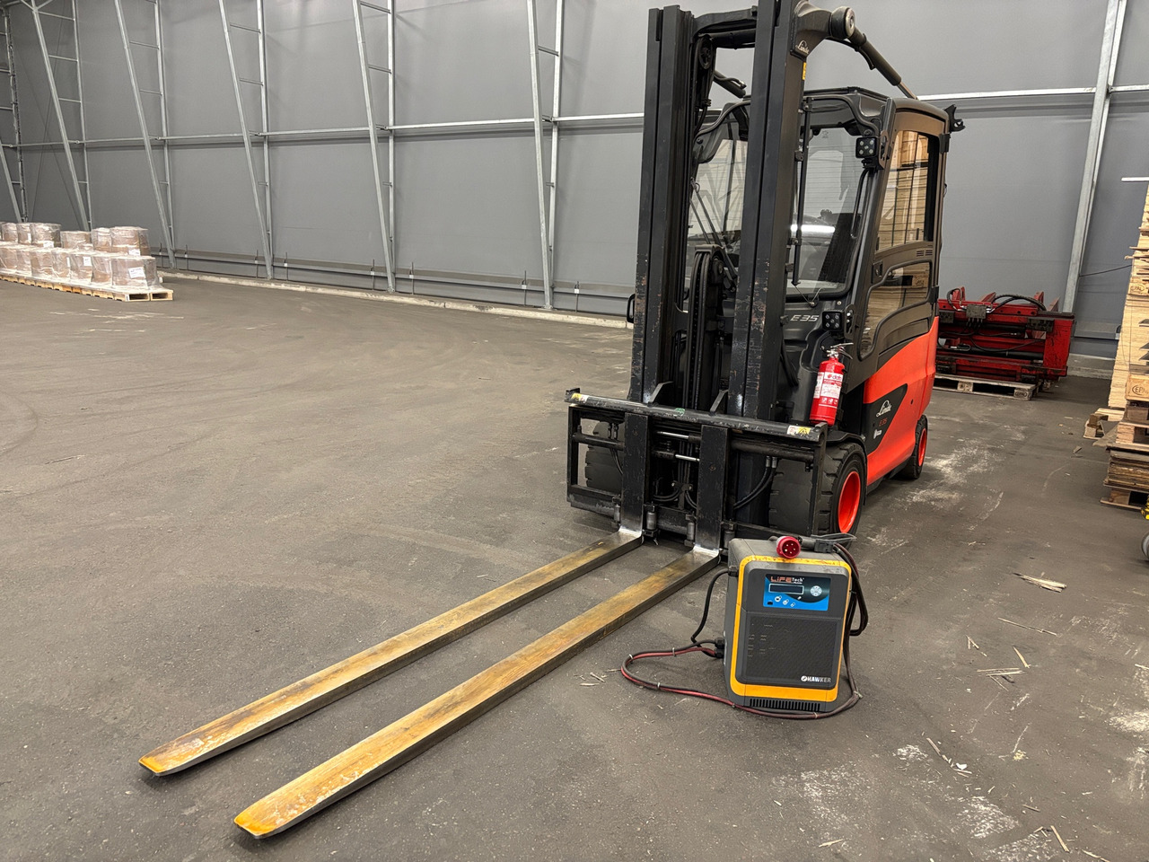 Linde E35HL-01 - Materjali käitlemise seade: pilt 1 Linde E35HL-01 - Materjali käitlemise seade: pilt 1