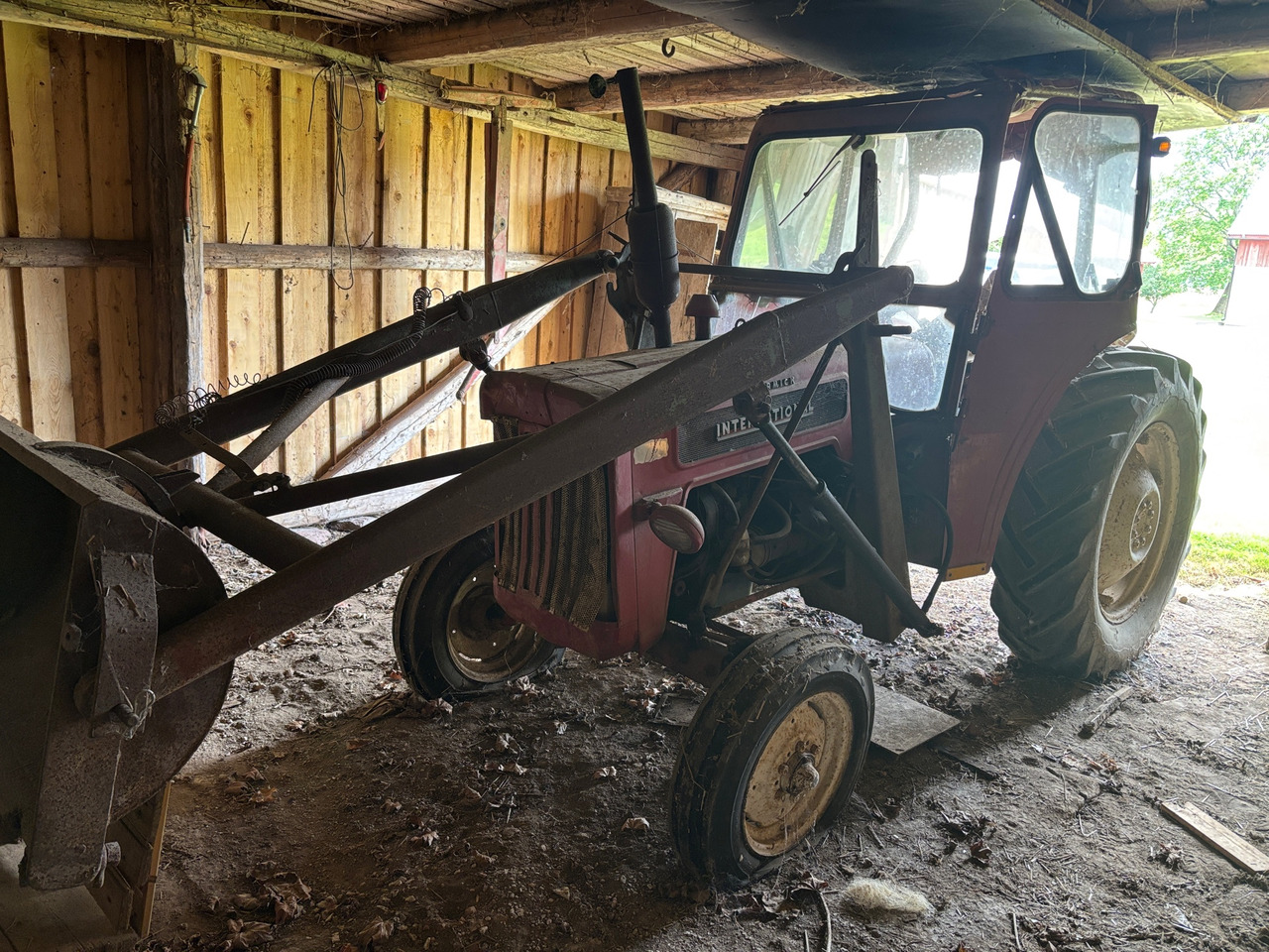 McCormick International B414 - Traktor: pilt 1 McCormick International B414 - Traktor: pilt 1
