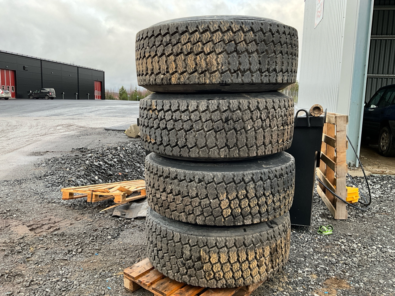 Michelin 445/65R22.5 - Rehv - Ehitusmasinad: pilt 1 Michelin 445/65R22.5 - Rehv - Ehitusmasinad: pilt 1