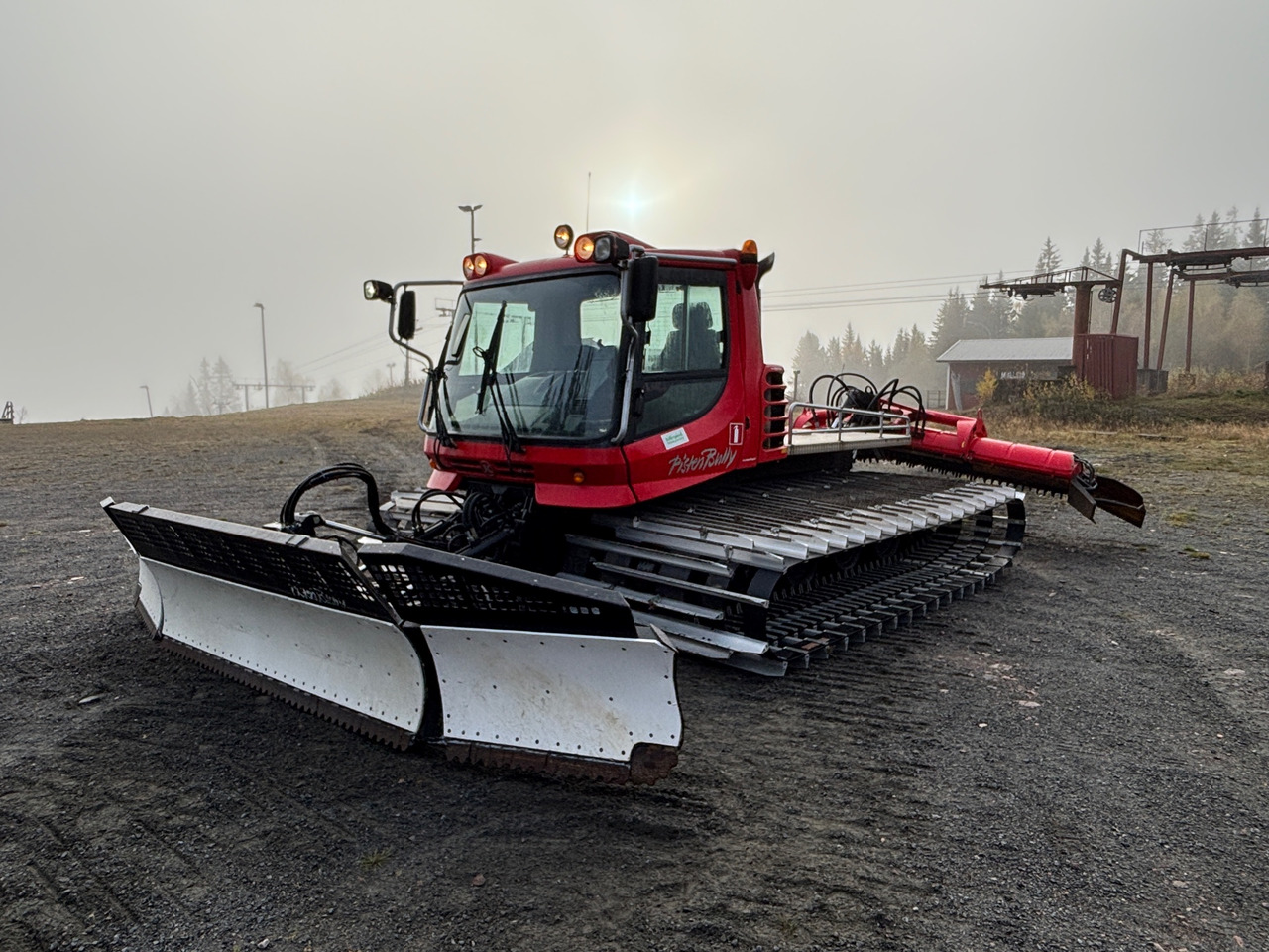 Pisten Bully 300 - Ehitusseade: pilt 1 Pisten Bully 300 - Ehitusseade: pilt 1