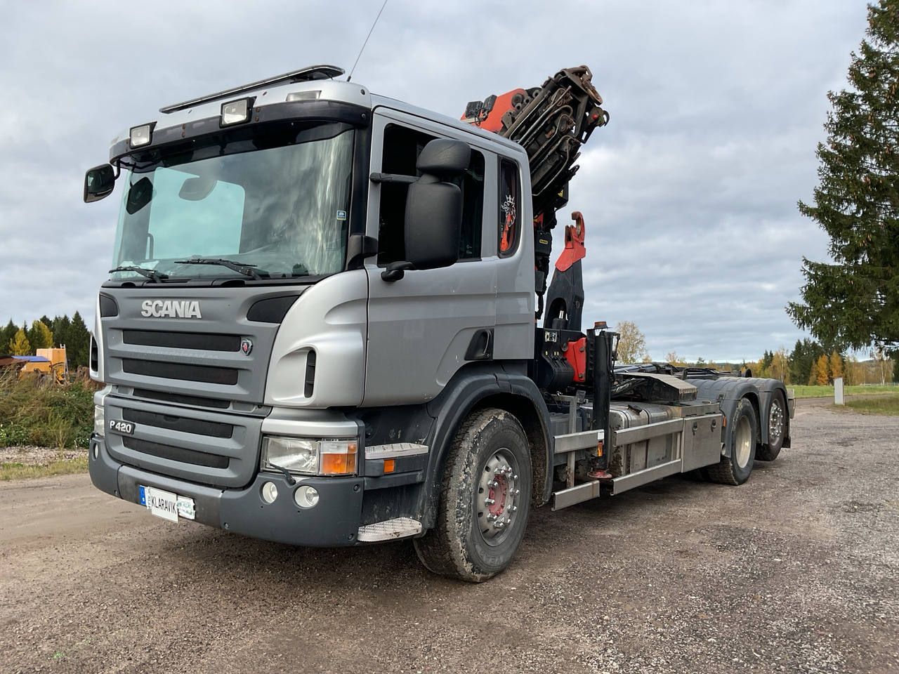 Scania P420 - Kraanaga veoauto: pilt 1 Scania P420 - Kraanaga veoauto: pilt 1