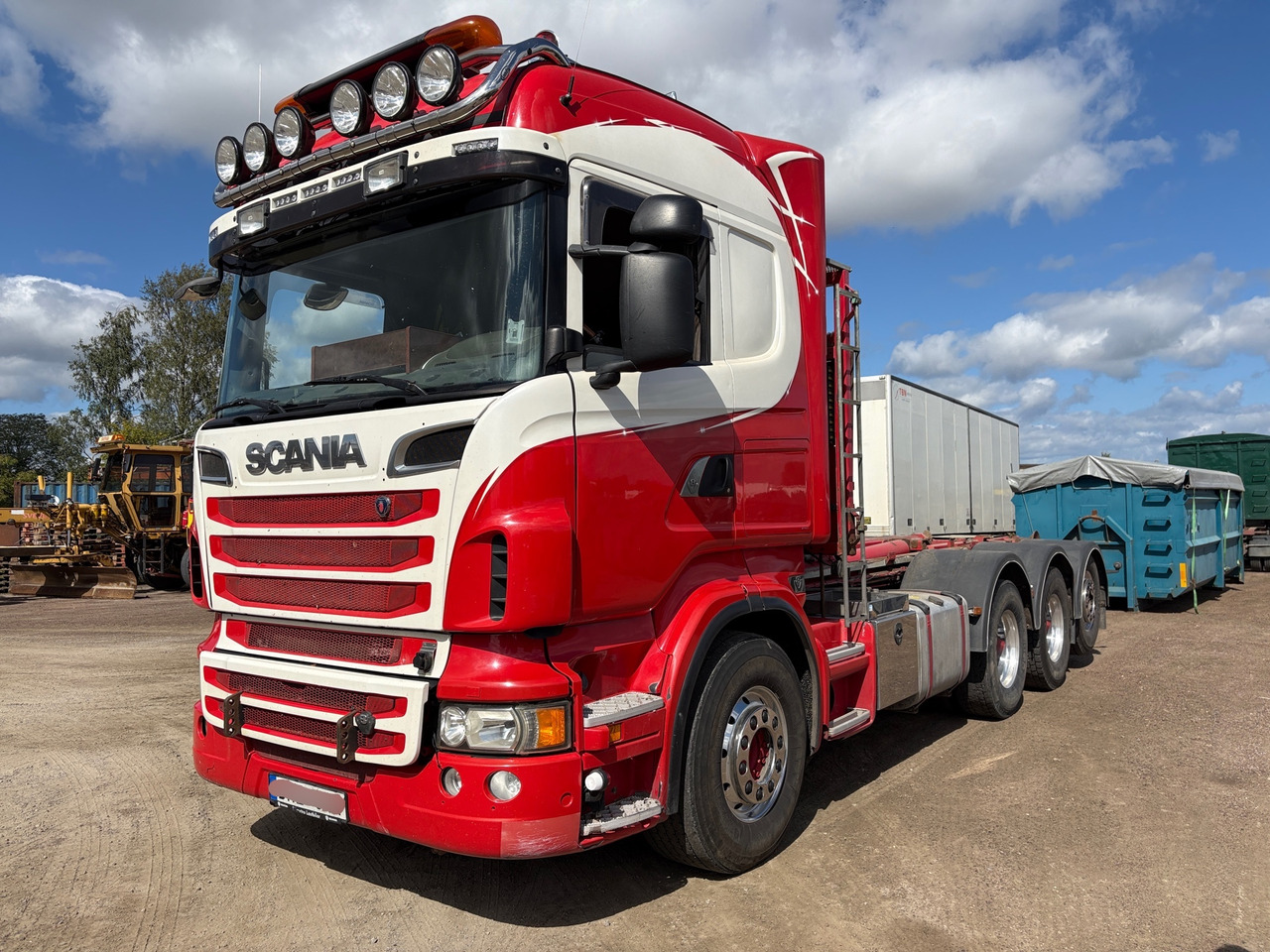 Scania R560 LB 8x4 - Konkstõstukiga veoauto: pilt 1 Scania R560 LB 8x4 - Konkstõstukiga veoauto: pilt 1