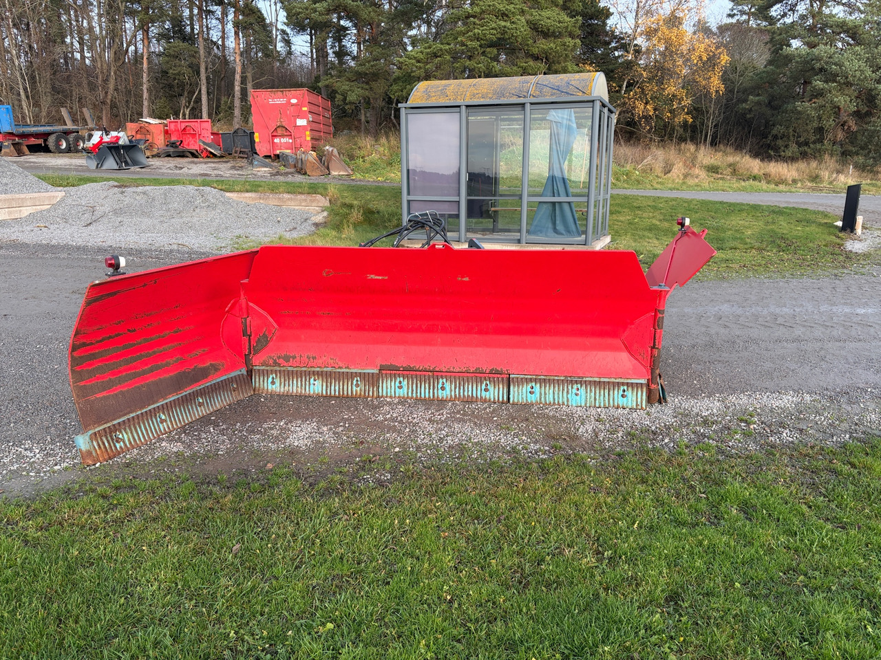 Siljum 5,3 m - Lumesahk: pilt 1 Siljum 5,3 m - Lumesahk: pilt 1