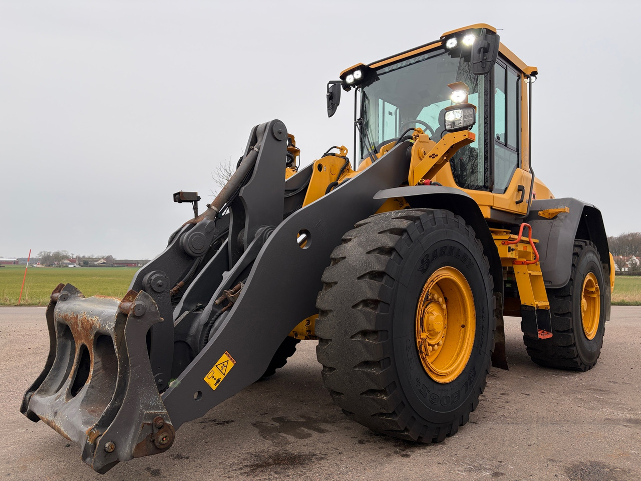 Volvo L90H - Rataslaadur: pilt 1 Volvo L90H - Rataslaadur: pilt 1