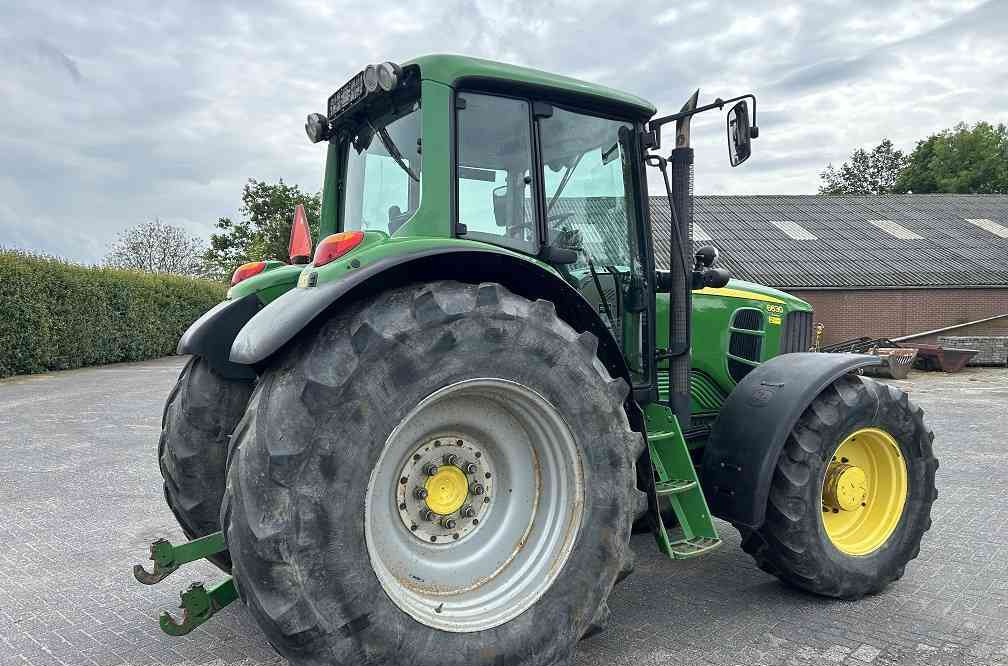 John Deere 6630 premium, 7100 uur, tls, pto, gps - Traktor: pilt 4 John Deere 6630 premium, 7100 uur, tls, pto, gps - Traktor: pilt 4