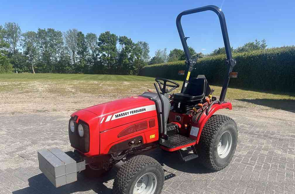 Massey Ferguson 1525 hydrostaat - Traktor: pilt 1 Massey Ferguson 1525 hydrostaat - Traktor: pilt 1