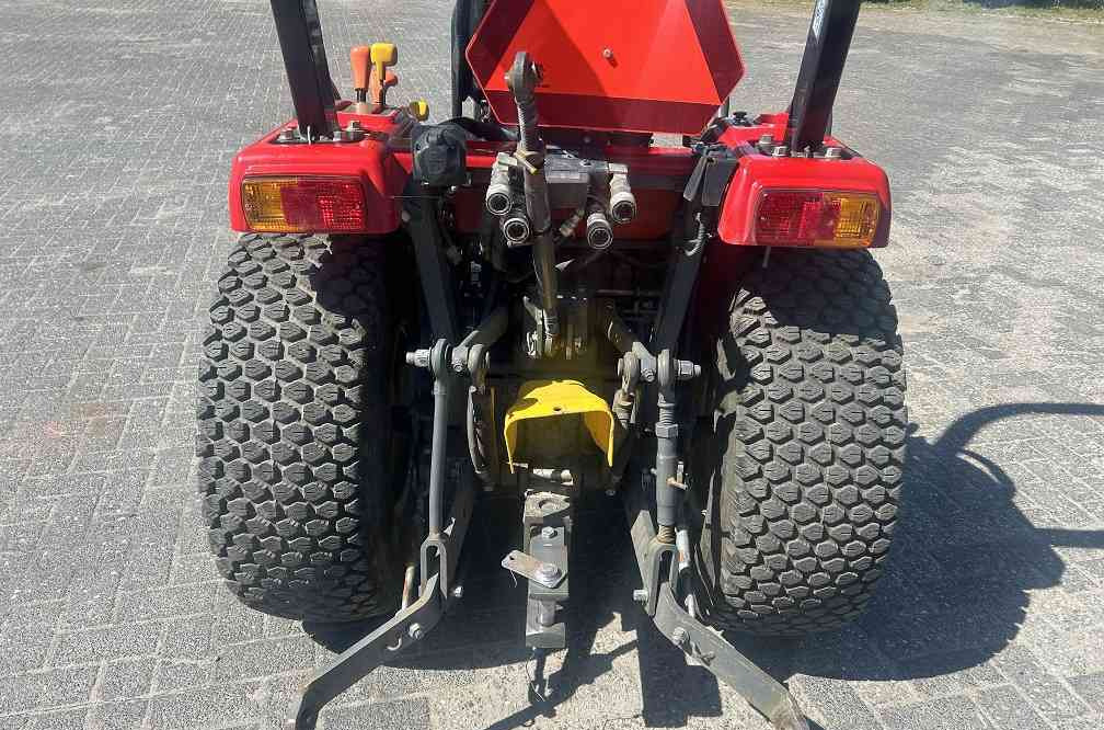 Massey Ferguson 1525 hydrostaat - Traktor: pilt 3 Massey Ferguson 1525 hydrostaat - Traktor: pilt 3