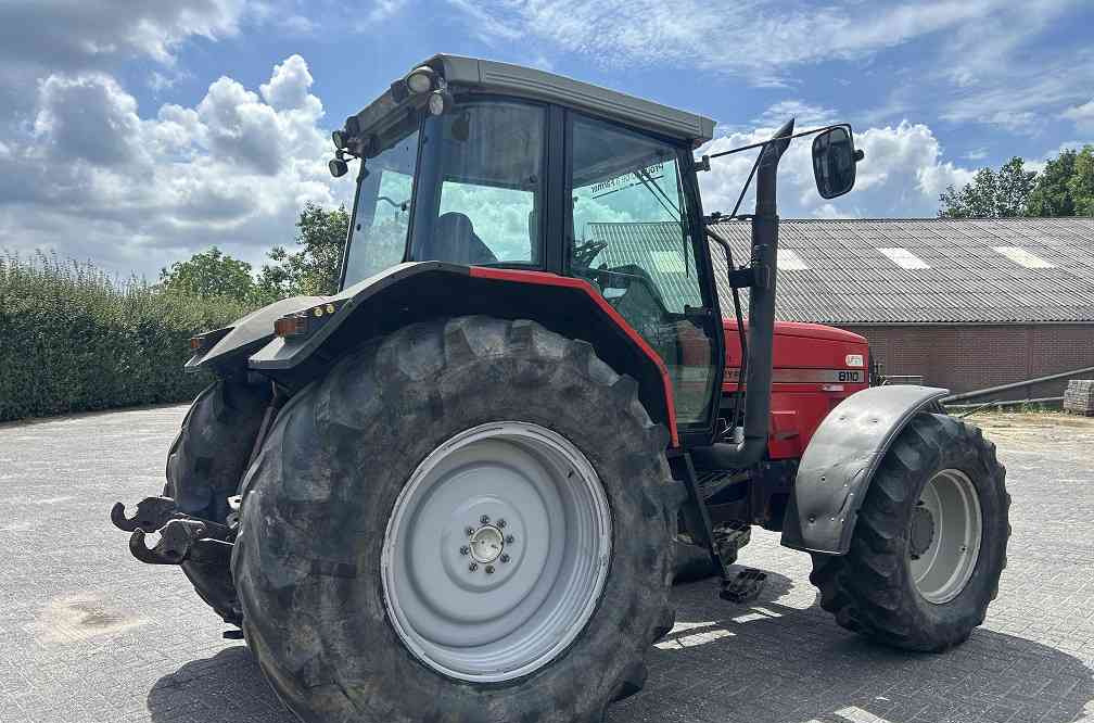Massey Ferguson 8110 dynashift - Traktor: pilt 4 Massey Ferguson 8110 dynashift - Traktor: pilt 4