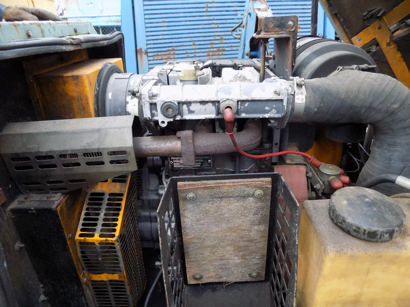 Ingersoll Rand compressor deutz typ 1011 met tandem aanhanger - Õhukompressor: pilt 3 Ingersoll Rand compressor deutz typ 1011 met tandem aanhanger - Õhukompressor: pilt 3
