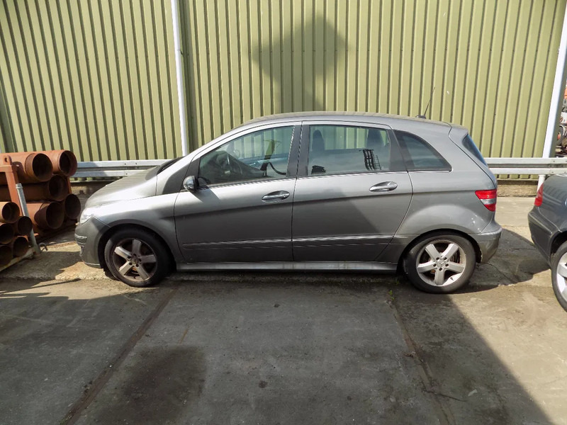 Mercedes-Benz B-Klasse 200 CDI - Auto: pilt 2 Mercedes-Benz B-Klasse 200 CDI - Auto: pilt 2
