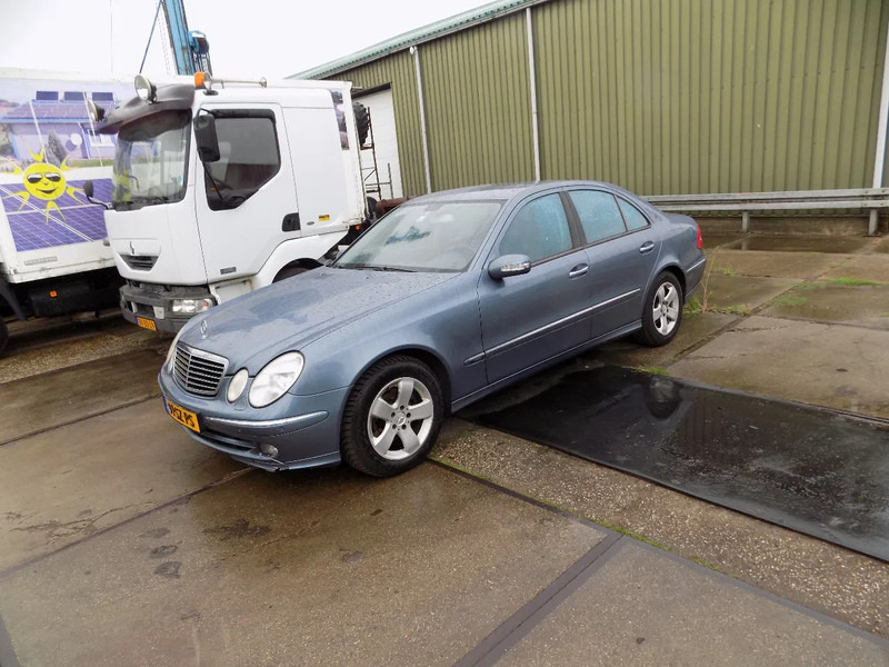 Mercedes-Benz E-Klasse 320 CDI sedan avantgarde - Auto: pilt 1 Mercedes-Benz E-Klasse 320 CDI sedan avantgarde - Auto: pilt 1
