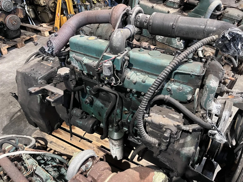Volvo TD70G met scheeps keerkoppeling - Mootor - Veoauto: pilt 2 Volvo TD70G met scheeps keerkoppeling - Mootor - Veoauto: pilt 2