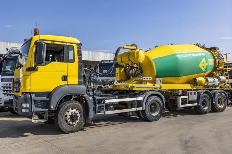 DE BUF BETON MIXER/MALAXEUR/MISCHER 10 M3 /GESTUURD/GELENKT/STEERING/DIR. - Betooniveo poolhaagis: pilt 2 DE BUF BETON MIXER/MALAXEUR/MISCHER 10 M3 /GESTUURD/GELENKT/STEERING/DIR. - Betooniveo poolhaagis: pilt 2