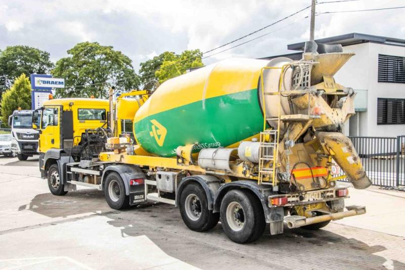 DE BUF BETON MIXER/MALAXEUR/MISCHER 10M3 - Betooniveo poolhaagis: pilt 2 DE BUF BETON MIXER/MALAXEUR/MISCHER 10M3 - Betooniveo poolhaagis: pilt 2