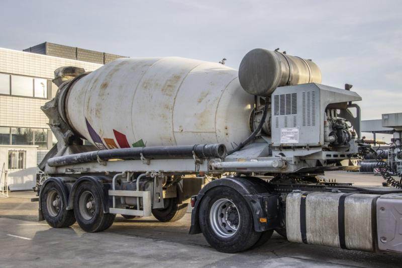 DE BUF BETON MIXER/MALAXEUR/MISCHER 10m3+MOTOR/MOTEUR - Betooniveo poolhaagis: pilt 2 DE BUF BETON MIXER/MALAXEUR/MISCHER 10m3+MOTOR/MOTEUR - Betooniveo poolhaagis: pilt 2