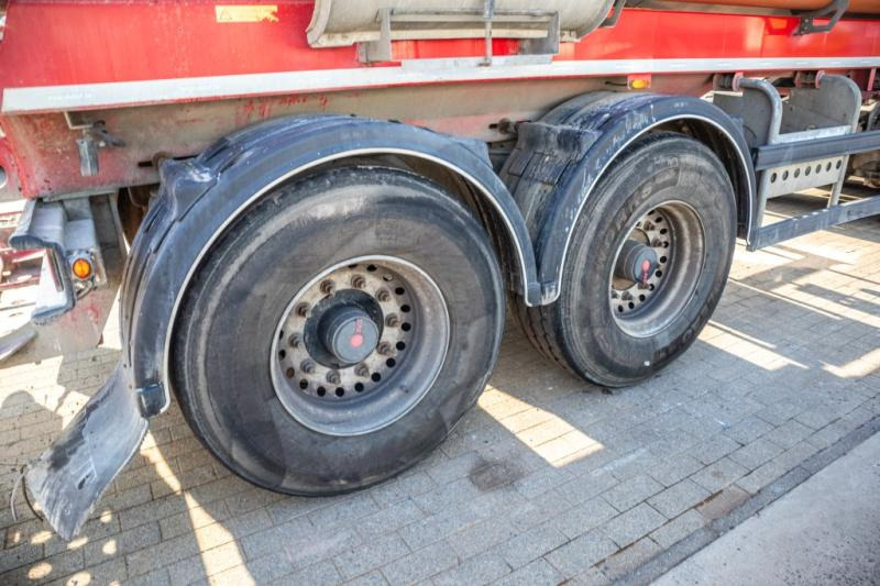 DE BUF BETON MIXER/MALAXEUR/MISCHER 12M3 - Betooniveo poolhaagis: pilt 5 DE BUF BETON MIXER/MALAXEUR/MISCHER 12M3 - Betooniveo poolhaagis: pilt 5