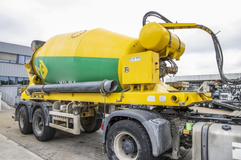 DE BUF MIXER/MALAXEUR/MISCHER-10M3 (gestuurd/gelenkt/dir./steering) - Betooniveo poolhaagis: pilt 2 DE BUF MIXER/MALAXEUR/MISCHER-10M3 (gestuurd/gelenkt/dir./steering) - Betooniveo poolhaagis: pilt 2