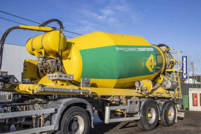 DE BUF MIXER/MALAXEUR/MISCHER-10M3 (gestuurd/gelenkt/dir./steering) - Betooniveo poolhaagis: pilt 1 DE BUF MIXER/MALAXEUR/MISCHER-10M3 (gestuurd/gelenkt/dir./steering) - Betooniveo poolhaagis: pilt 1