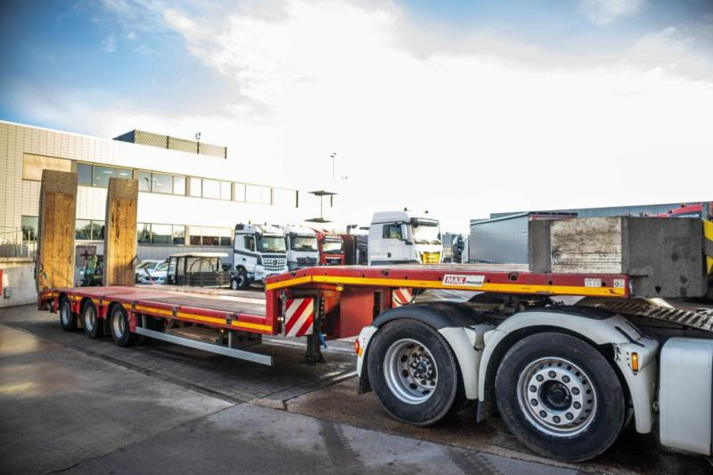 Faymonville MAXTRAILER- F-S43-1AAF- 49500 KG - Madal platvormpoolhaagis: pilt 2 Faymonville MAXTRAILER- F-S43-1AAF- 49500 KG - Madal platvormpoolhaagis: pilt 2