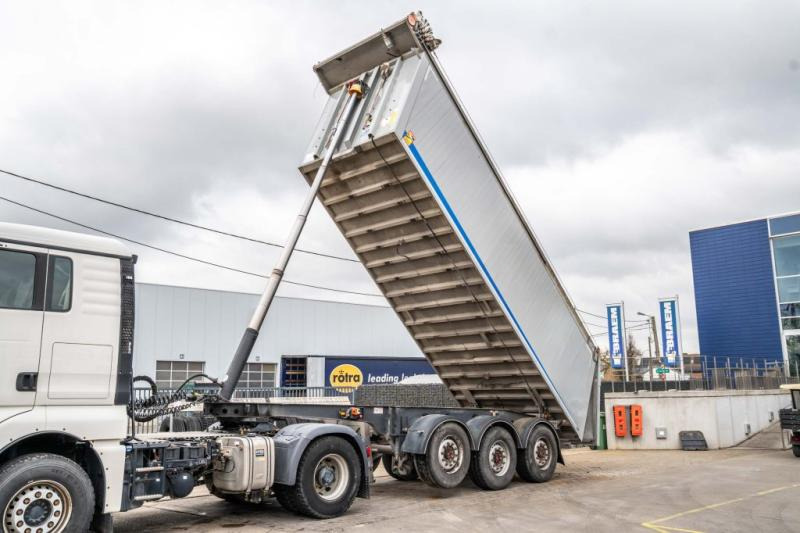 Fliegl SDS01-ALU-32m3 - Kallur-poolhaagis: pilt 1 Fliegl SDS01-ALU-32m3 - Kallur-poolhaagis: pilt 1