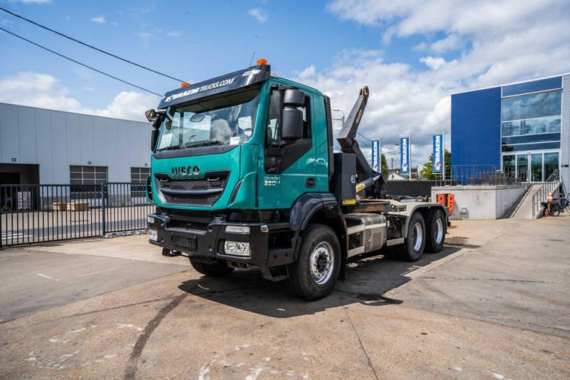 Iveco TRAKKER 360-6x4-PALFINGER - Konkstõstukiga veoauto: pilt 1 Iveco TRAKKER 360-6x4-PALFINGER - Konkstõstukiga veoauto: pilt 1