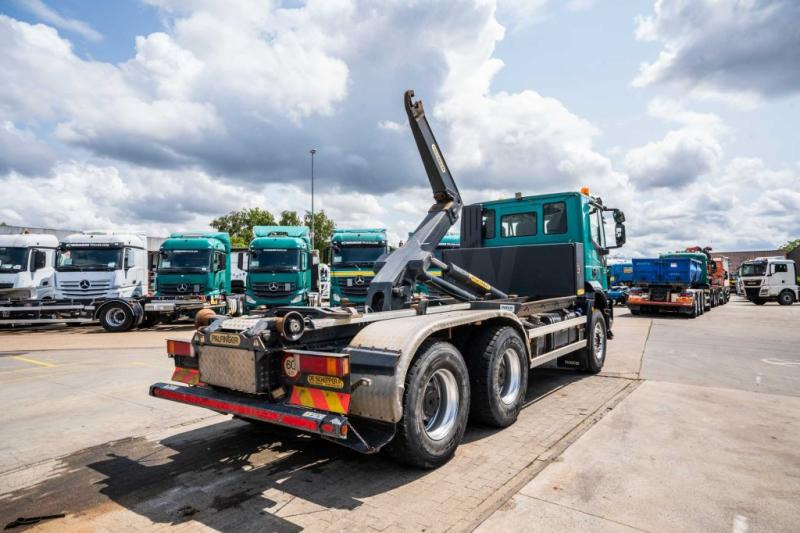Iveco TRAKKER 360-6x4-PALFINGER - Konkstõstukiga veoauto: pilt 4 Iveco TRAKKER 360-6x4-PALFINGER - Konkstõstukiga veoauto: pilt 4