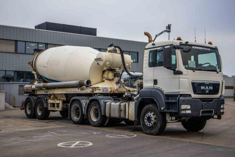 Liebherr LIEBHERR BETON MIXER/MALAXEUR/MISCHER 12M3 - Betooniveo poolhaagis: pilt 3 Liebherr LIEBHERR BETON MIXER/MALAXEUR/MISCHER 12M3 - Betooniveo poolhaagis: pilt 3