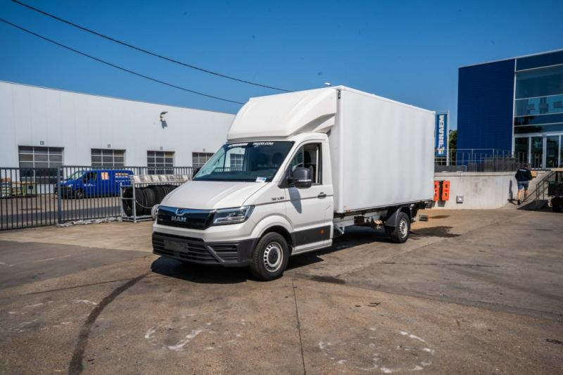 MAN TGE 3.180+D'HOLLANDIA 750 kg - Kaubik: pilt 1 MAN TGE 3.180+D'HOLLANDIA 750 kg - Kaubik: pilt 1