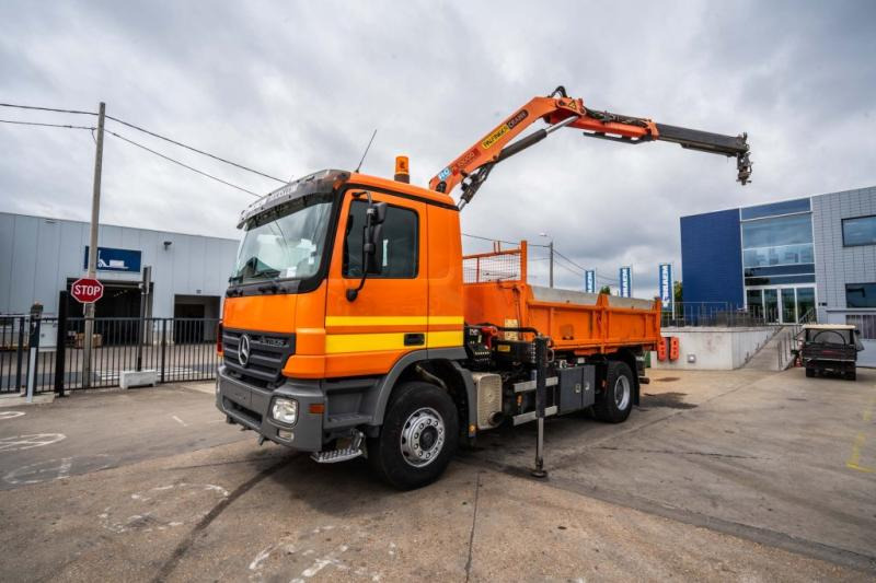 Mercedes ACTROS 1832 K + Palfinger 10 t/m - Kallurauto, Kraanaga veoauto: pilt 1 Mercedes ACTROS 1832 K + Palfinger 10 t/m - Kallurauto, Kraanaga veoauto: pilt 1