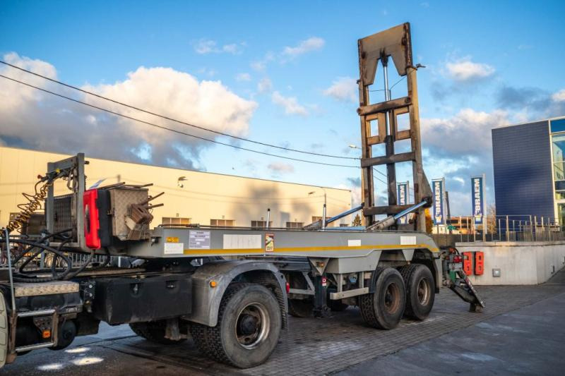 Eggers SILO - Poolhaagis: pilt 1 Eggers SILO - Poolhaagis: pilt 1