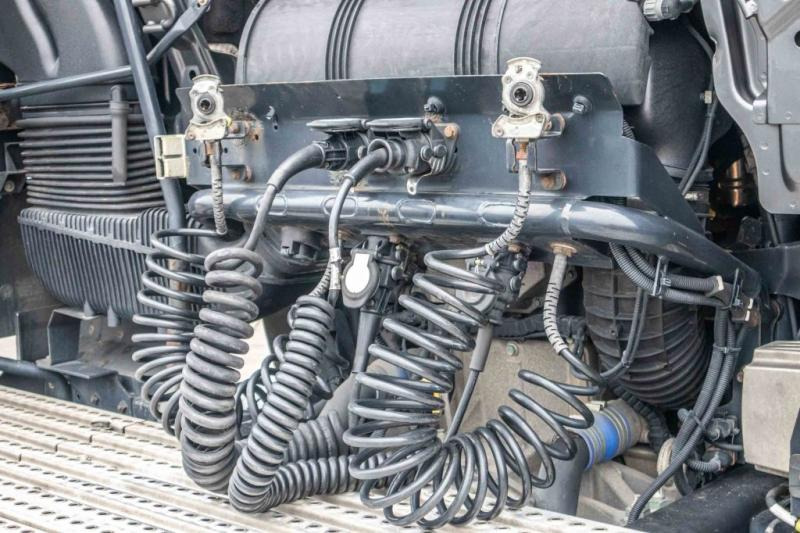 MAN TGX 18.560 XXL LLS+ INTARDER - Sadulveok: pilt 5 MAN TGX 18.560 XXL LLS+ INTARDER - Sadulveok: pilt 5
