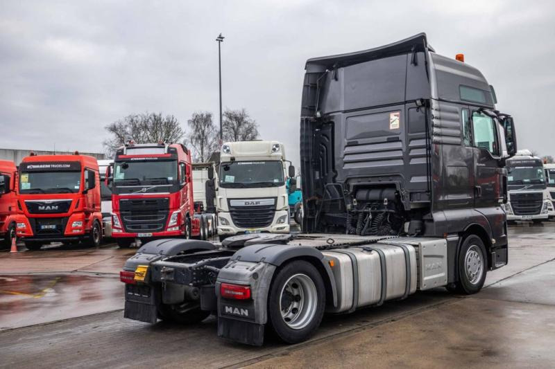 MAN TGX 18.560 XXL LLS+ INTARDER - Sadulveok: pilt 3 MAN TGX 18.560 XXL LLS+ INTARDER - Sadulveok: pilt 3