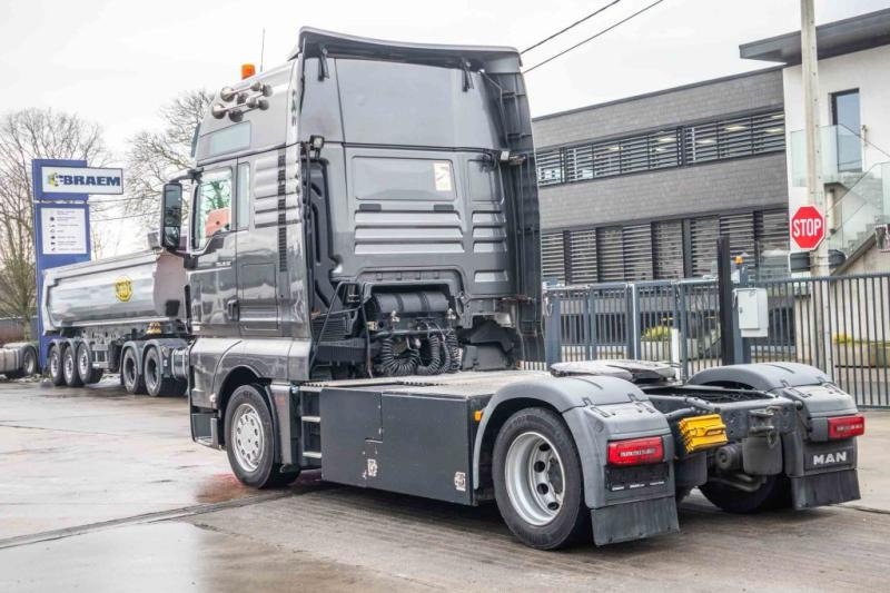 MAN TGX 18.560 XXL LLS+ INTARDER - Sadulveok: pilt 4 MAN TGX 18.560 XXL LLS+ INTARDER - Sadulveok: pilt 4