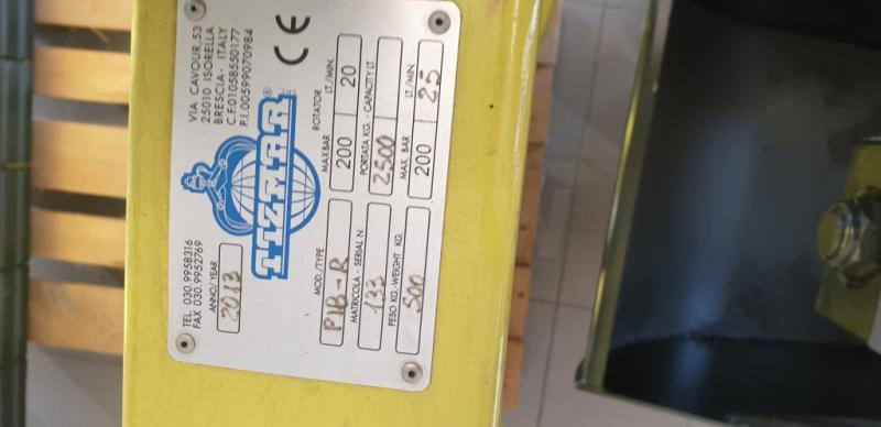 TIZMAR PIBR - HYDR. GRIJPER 2500 KG - Klamber: pilt 2 TIZMAR PIBR - HYDR. GRIJPER 2500 KG - Klamber: pilt 2