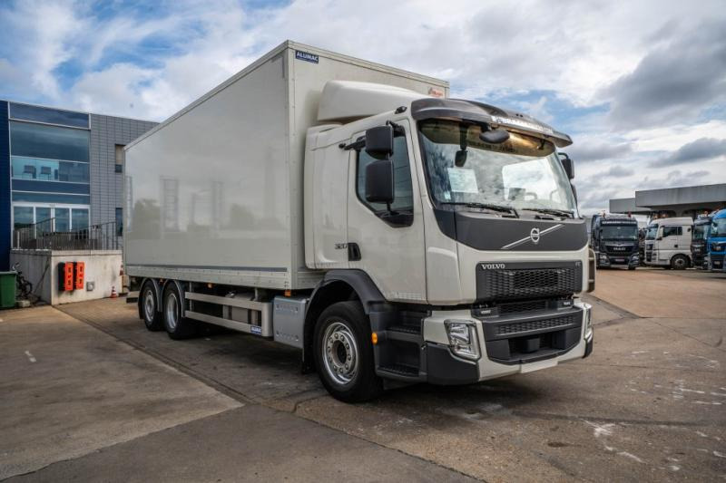Volvo FE 320 -6X2 +DHOLLANDIA 2.5T- 194.400 KM - Kasti veoauto: pilt 2 Volvo FE 320 -6X2 +DHOLLANDIA 2.5T- 194.400 KM - Kasti veoauto: pilt 2