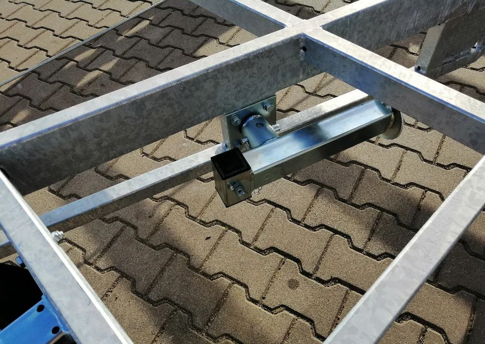 Besttrailers TINY HOUSE (Domki mobilne) 7,2x2,45 m DMC 3500 kg, 2 osie, 13", 4 podpory - Šassii järelhaagis: pilt 4 Besttrailers TINY HOUSE (Domki mobilne) 7,2x2,45 m DMC 3500 kg, 2 osie, 13", 4 podpory - Šassii järelhaagis: pilt 4