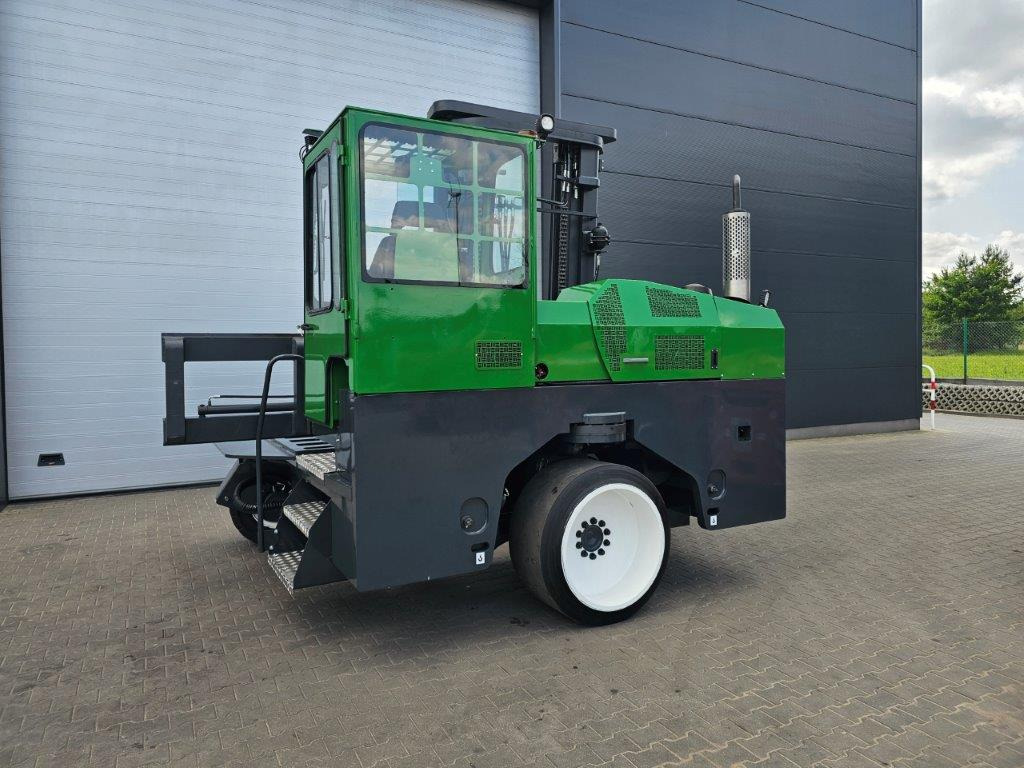 Combilift C14000H - 4-suunaline lükandmastiga tõstuk: pilt 4 Combilift C14000H - 4-suunaline lükandmastiga tõstuk: pilt 4