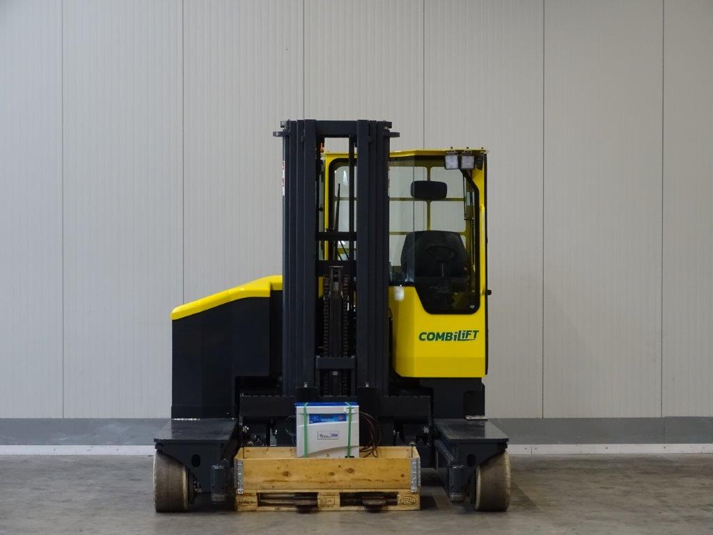 Combilift C4000ET - TRIPLEX - 4-suunaline lükandmastiga tõstuk: pilt 2 Combilift C4000ET - TRIPLEX - 4-suunaline lükandmastiga tõstuk: pilt 2
